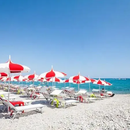 Apartment T1 Centre - Ideal Couple & Amis - Confort - Wifi - Calme - Climatisation - Coin Terrasse