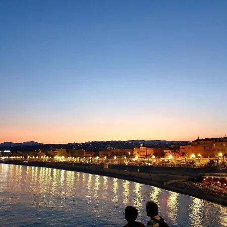 Apartment T1 Centre - Ideal Couple & Amis - Confort - Wifi - Calme - Climatisation - Coin Terrasse *