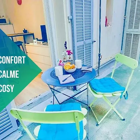 Apartment T1 Centre - Ideal Couple & Amis - Confort - Wifi - Calme - Climatisation - Coin Terrasse *